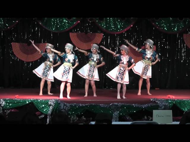 Nkauj Hmoob Pem Suab – Fresno New Year Dance Comp (Round 1) 2011-2012