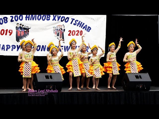 Niam Leej Ntxhais R.1 @ Wausau Hmong New Year 11/2/2019