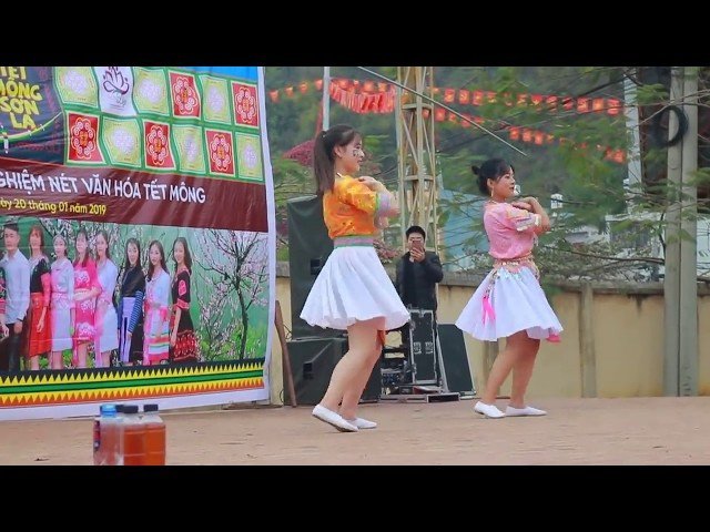 Nkauj Hmoob Seev Ceev Tau Zoo Heev – Tết Mông Sơn La