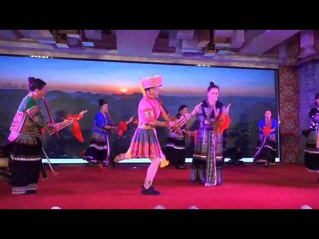 Qeej Hmoob Tuam Tshoj – The Hmong in Chinese