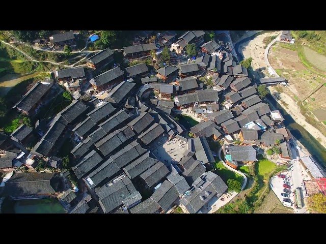 Peb Hmoob Zos Nyob Tuam Tshoj – Hmong in Chinese