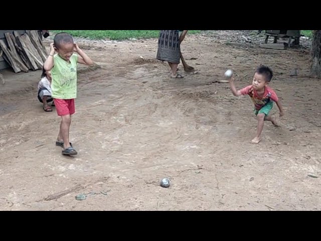 Me Nyuam Hmoob Toj Siab Ntaus Qe Hlau…2020