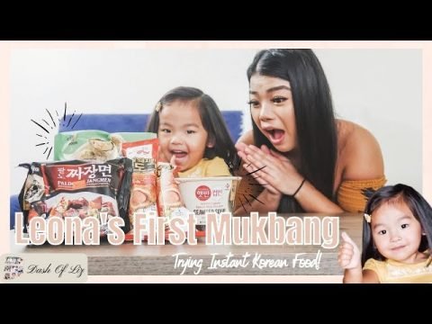 Hmong Mom & Toddler Rates Instant Korean Food | Trying Out Korean Food | Kid Mukbang | Dash of Liz