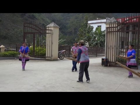Qeej Hmoob Tuam Tshoj  Thiab Kev Lom Zem - The Hmong China