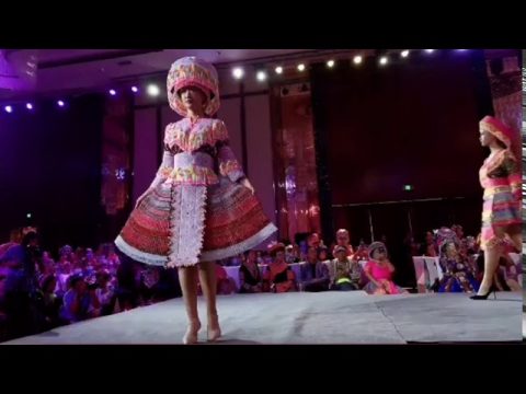 Hmoob Khaub Ncaws - Hmong fashion show - 冬季苗族时尚新品服装发布会