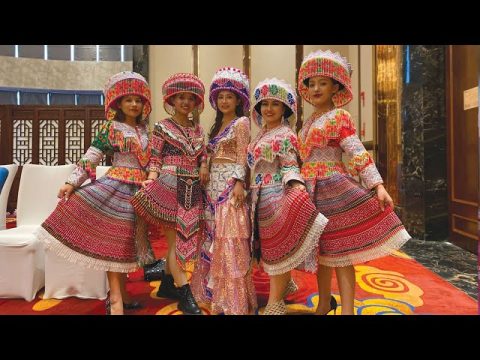 Hmong Paj Tawg Xeem Zam Tsoog (Hmong Fashion Show in PajTawg China 2020) 海音苗女郎2020文山首届苗族服装秀