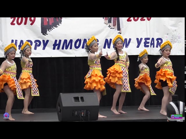 Niam Leej Ntxhais Dance competition @Hmong Wausau New Year 2019