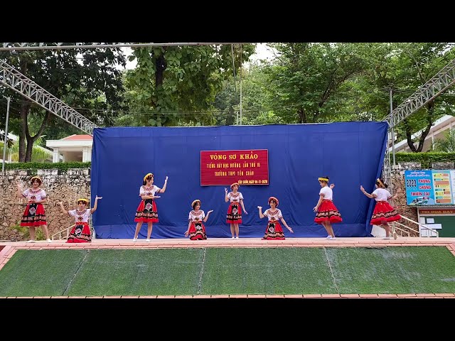Múa Mông – Chi đoàn 11B6 Hội thi “Tiếng hát học đường” lần thứ VI THPT Yên Châu năm 2020