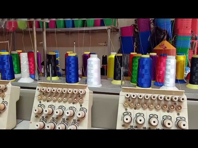 kuv NTxuam Muas coj nej mus saib maiv ua paj ntaub