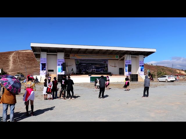 noj peb caug xeev khuam 2021 hnub xiab 1, hmong xieng kouang new year 2021