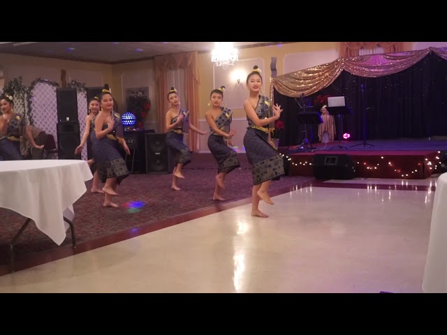 Nkauj Xub Ci | Dance Competition | Hmong United Of Michigan New Year 2017-2018