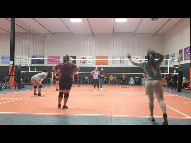 10/08/21 – Women’s Hmong Volleyball @ Adversity Gym (G1)