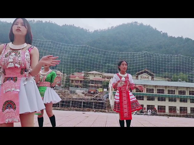 Tập nhảy hiện đại các cô gái Hmong 2021