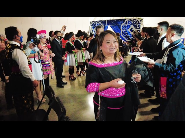 Walk around at the Milwaukee Hmong new year 2022 markets