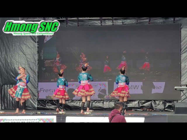 Fresno Hmong New Years Dance Competition 2022- Nas Fab Nkauj Ntxawm