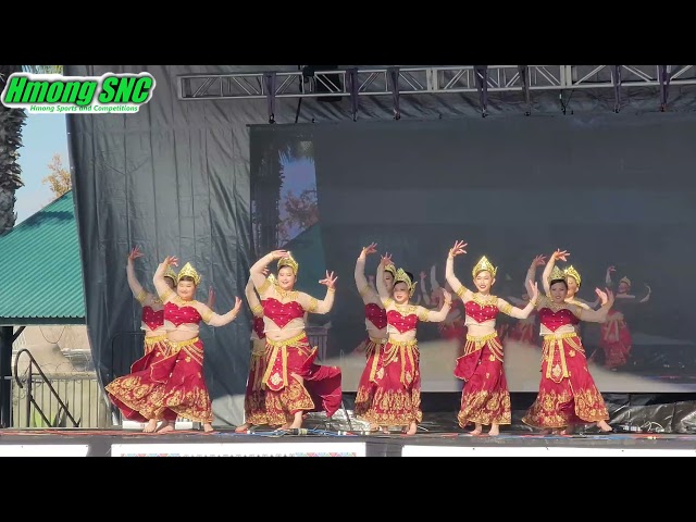 Fresno Hmong New Year Dance Competition- Nkauj Kaj Huab R2