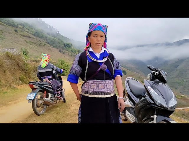 Ntxoo Lis Kwv txhiaj txoj Kev nco niam txiv vim khiav mus Suav teb.12/1/2022