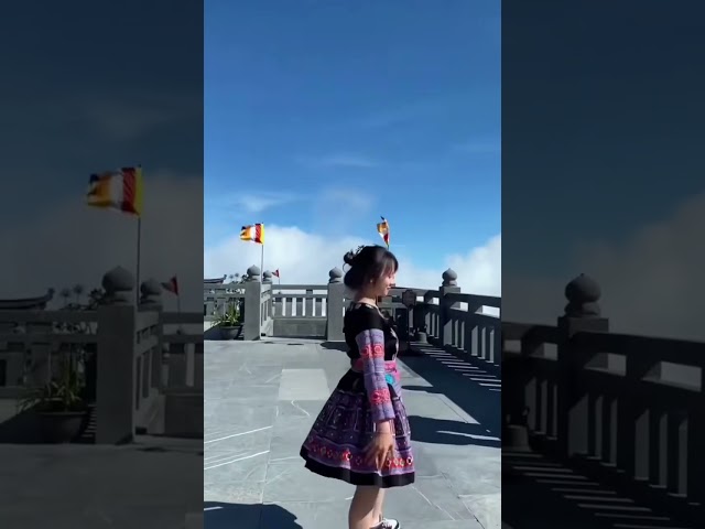 Sapa ơi cô gái hmong xinh xắn