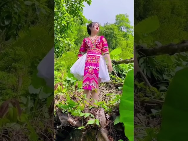 Sơn nữ dân tộc hmong ở Hà Giang