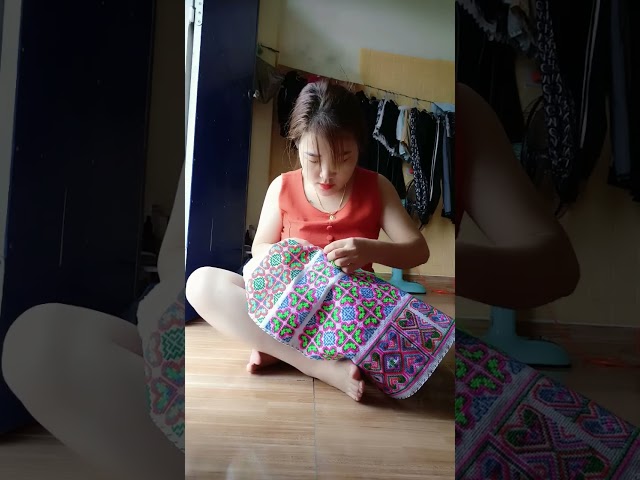 peb hmoob li paj ntaub