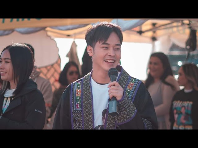 Win Vang hais kwv txhiaj in Hmong Fresno New Year