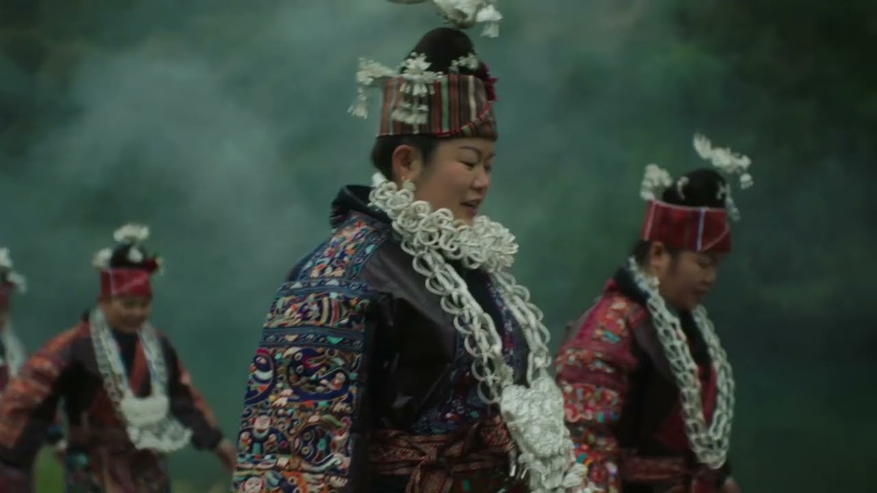 [Clip]: Under The Skin《皮肤之下》- Clothing of the Hmong/Miao People