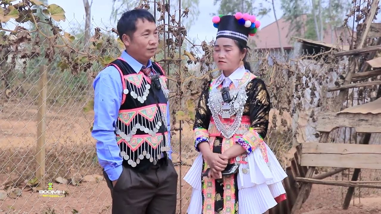 Kwv txhiaj qub nkauj nraug tsis sib yuav plam mus ib txhis by Pov Muas thiab Maiv kawm Xyooj