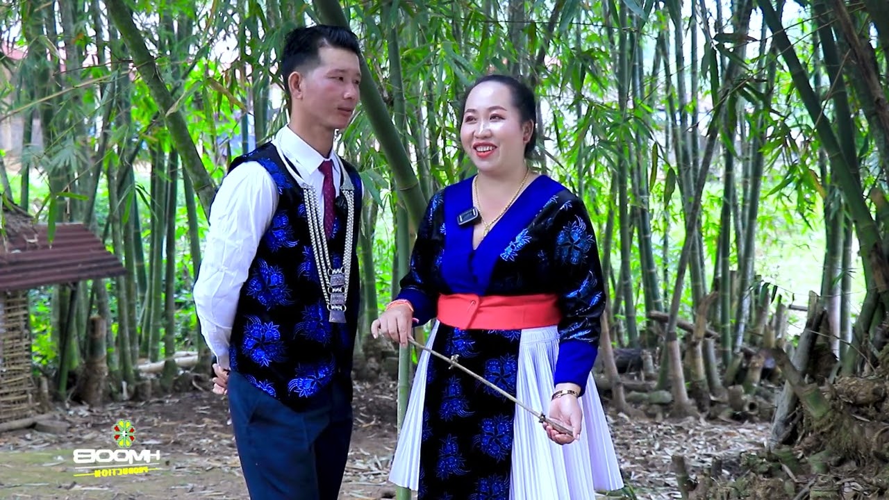 Kwv txhiaj rov ntsib koj ua chaw tshua by Phaj Thoj thiab Paj tag Lis