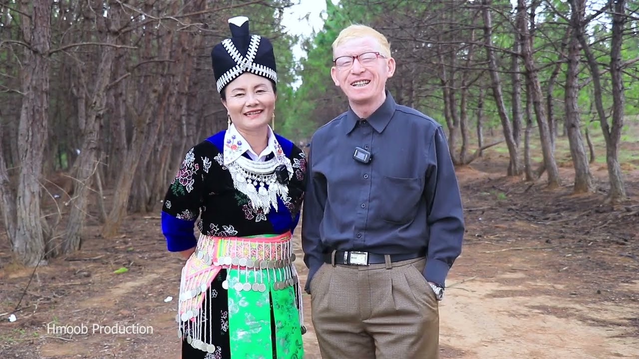 Kwv txhiaj yog tsis yuav mam xeeb ab rau koj cev tsis pub yug by Txhiajkaus Xyooj thiab Maivvwj Hawj