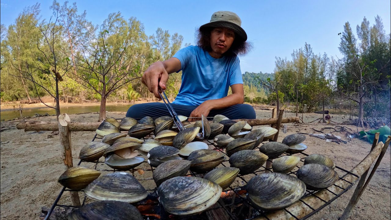 อาหารป่ารสเลิศ…!! ep.13 หาหอยกันริมแม่น้ำมาย่างกิน   [ โจโฉ ]