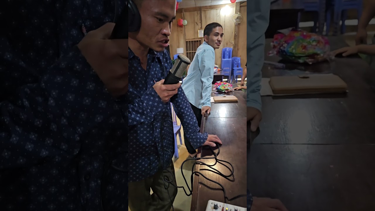 Hu nkauj sim lub Mic thiab soundcard (cả bộ 12triệu)