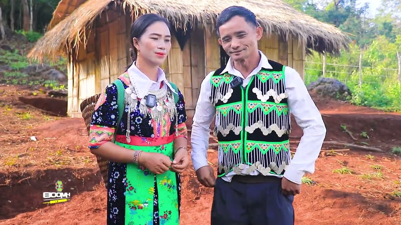 Kwv txhiaj nkauj nraug zoo by Lis Yaj thiab Nkauj swm Muas