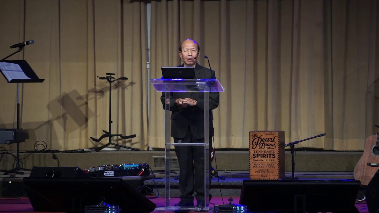 Ua tug swb txhaj yog tug ntseeg Vaajtswv ~ Xf. Tooj Yeeb Yaaj