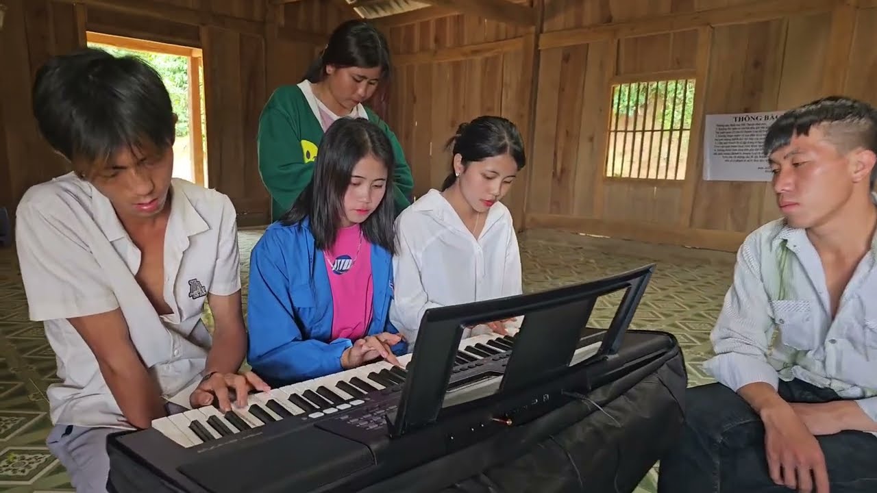 Xa đàn organ mus pem zos thiab qhia lawv siv