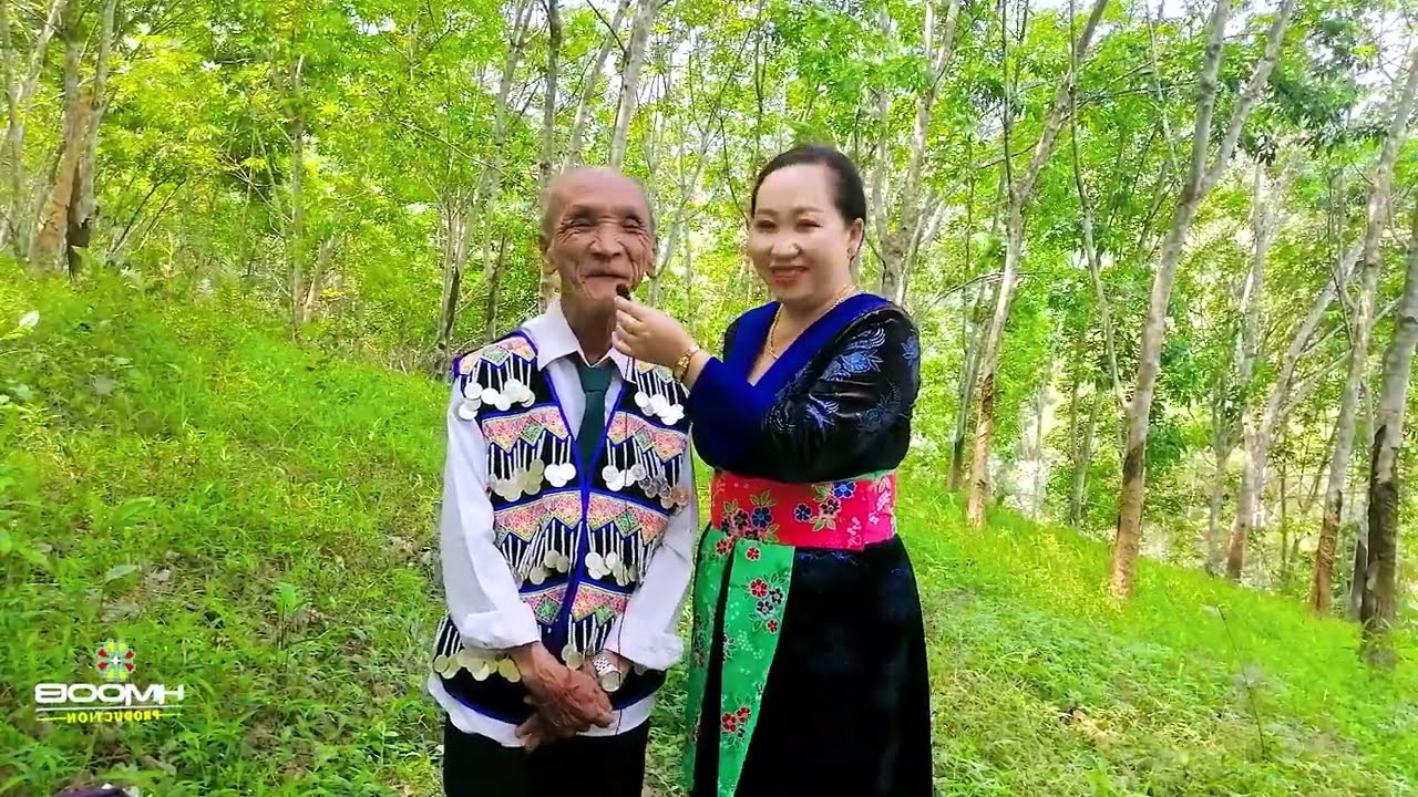 Neeb Yaj thiab Paj tag Lis hais kwv txhiaj cev txiaj zam laus tag