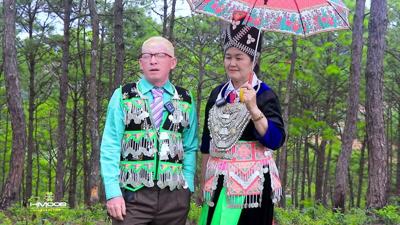 Kwv txhiaj nyiam koj luaj twg los tsis zoo qhia by Txhiaj kaus Xyooj thiab Mim Thoj