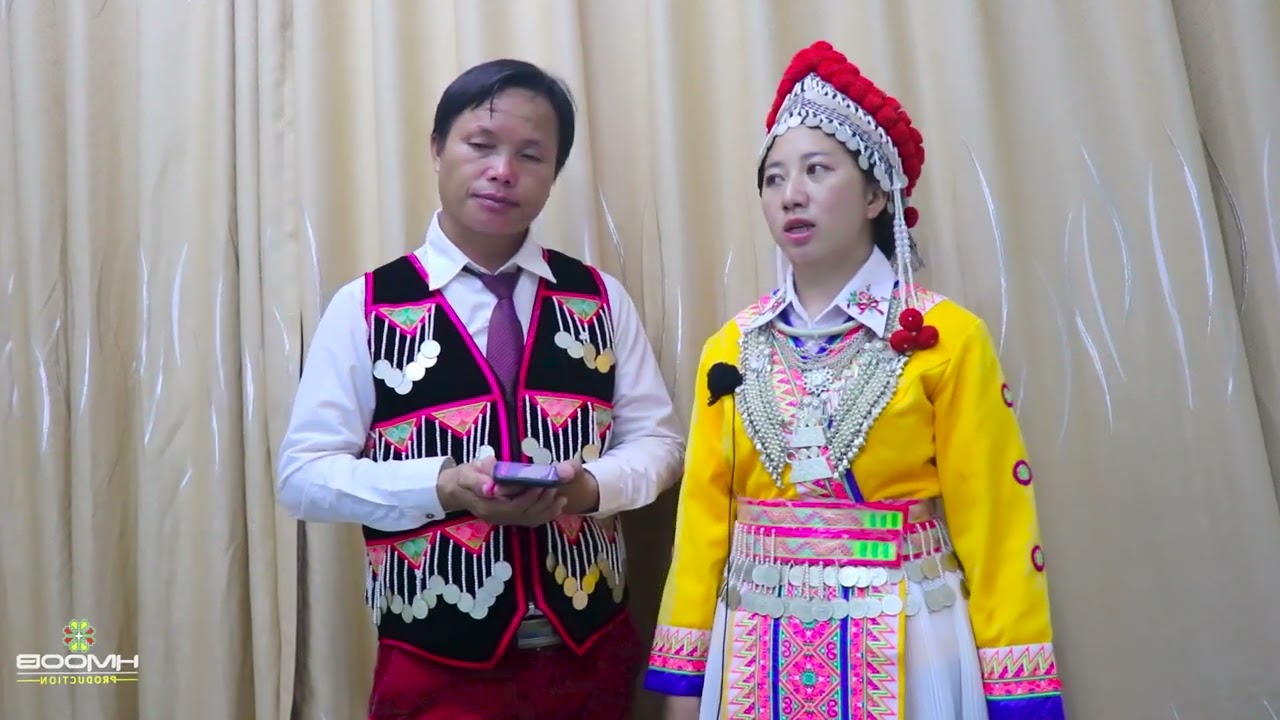 Kwv txhiaj nyob ua ke tsis sib hlub cia nyias mus nyias by Laj siab thoj thiab Kab xia yaj