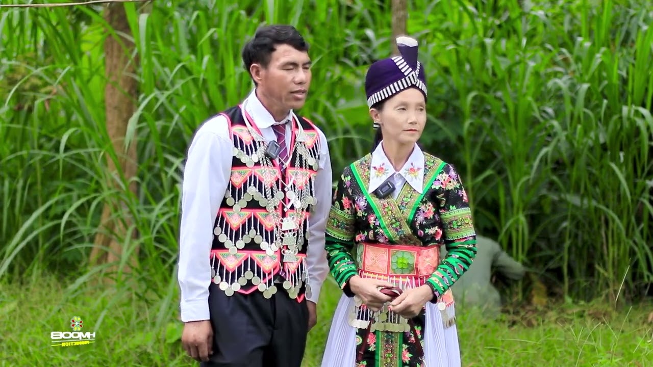 Vam neeb Ham thiab Sua Muas Kwv txhiaj qub hluas nkauj neej puas rov los sib ntsib