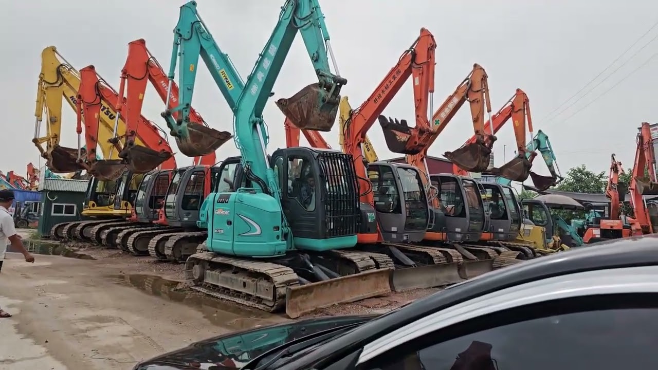 Rov coj lawv mus yuav máy xúc dua lawm