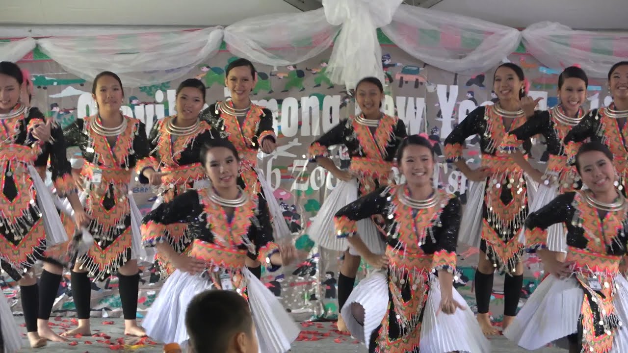 Oroville Hmong New Year 2024 25 Ntxhais Hnub Qub Dance