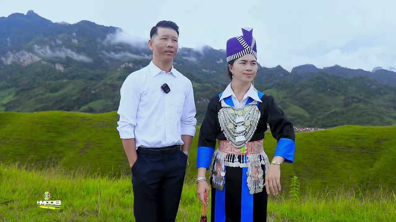 Kwv txhiaj cuab yig tsis npaj ua siab mus yug nyuj by Phaj Thoj thiab Nkauj swm Muas