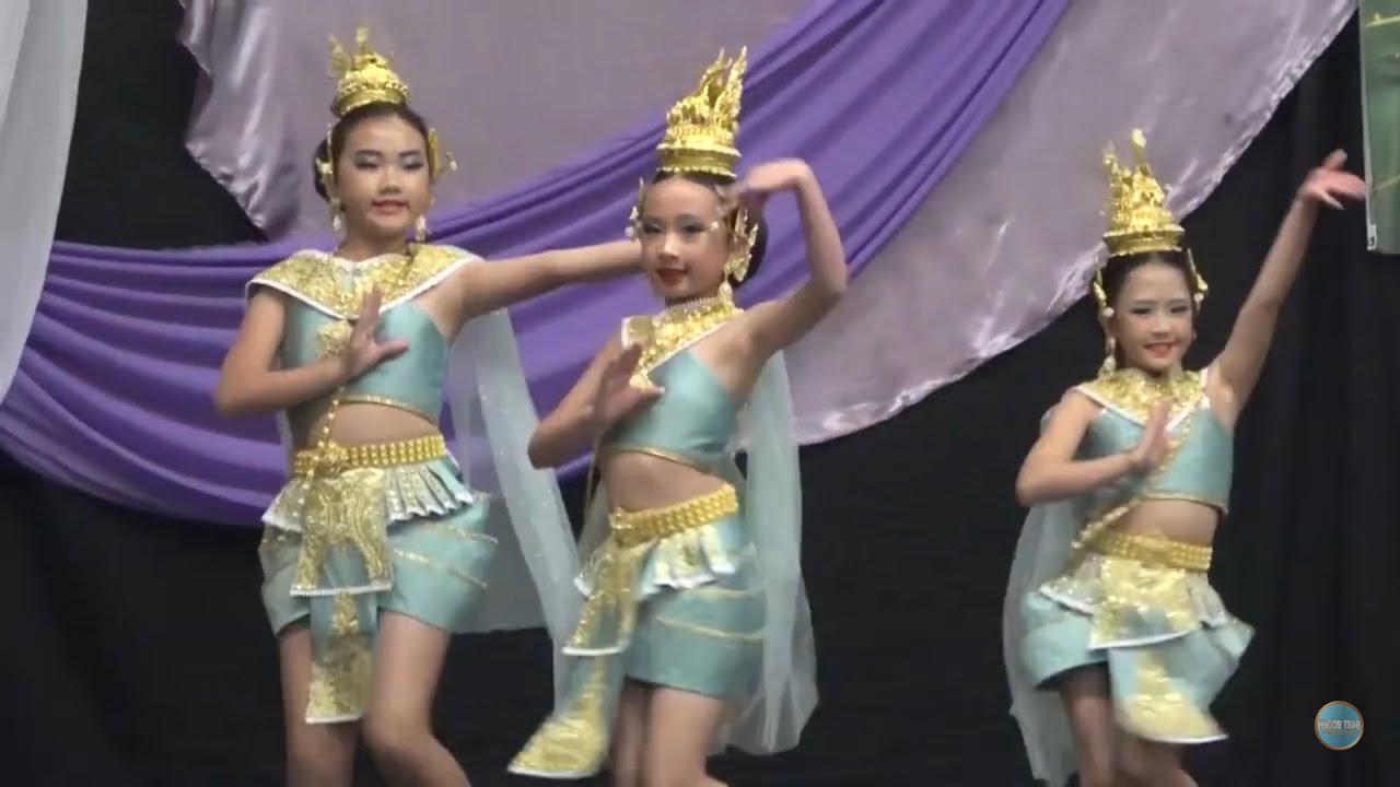 Stockton Hmong New Year 2024 25 Dance Competition Txuj Ci Angle