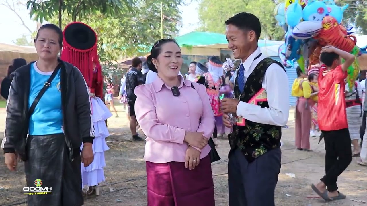 Kwv txhiaj zoo siab ntsib koj hauv tsiab 30 vern kham by Yias Thoj thiab Sua Hawj