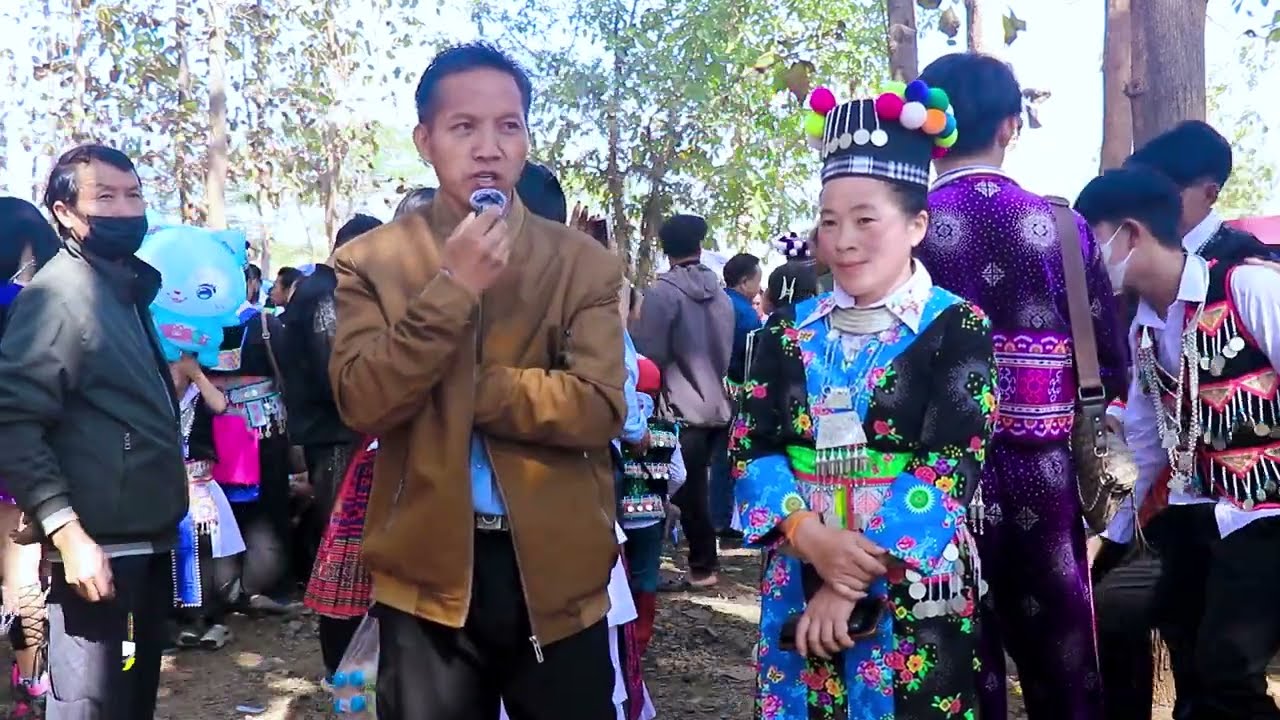 Kwv txhiaj nkauj nraug zoo By Koob foom Lis thiab Mim Vaj
