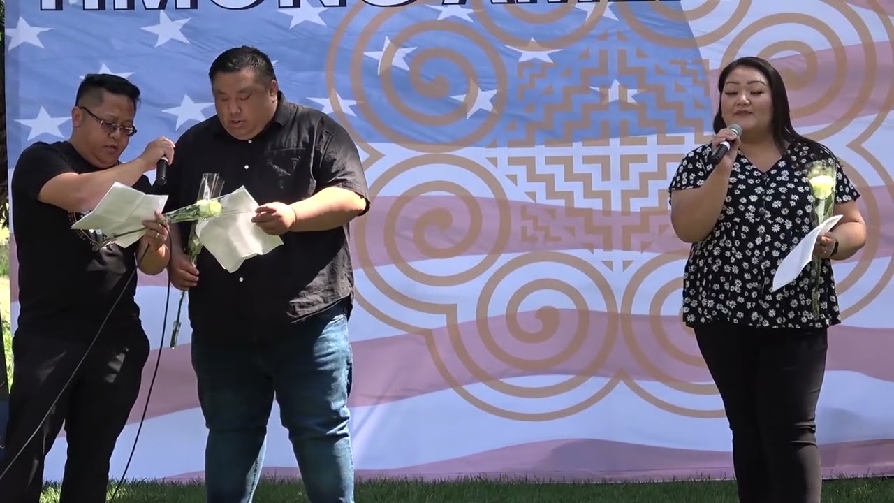 Hmong American day song Hmoob Lub Kua Muag