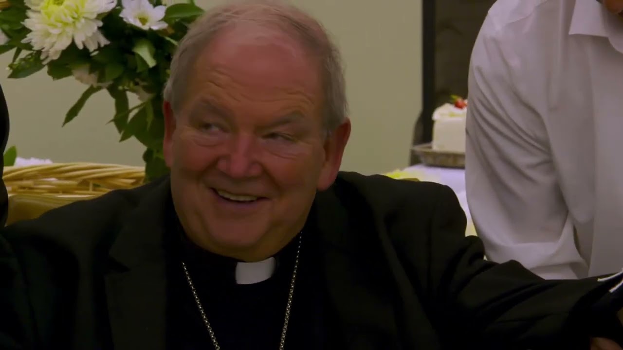 3HMONGTV  NEWS | 06-16-2025 | Pawg ntseeg ua pluas mov txais tos  txiv plig Archbishop Bernard Hebda.