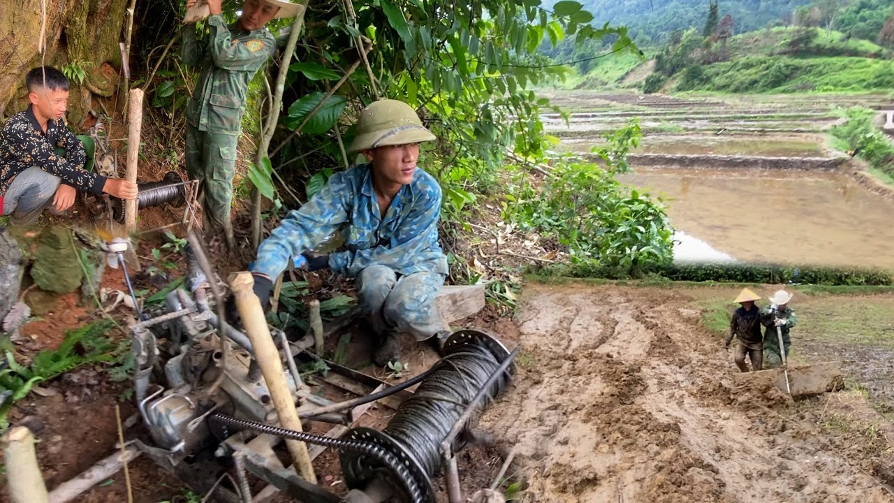 Ua Liaj – Ntaus av liaj kom tus tus