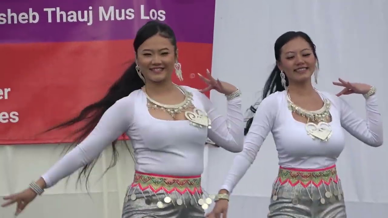 Nkauj Hmoob Dance