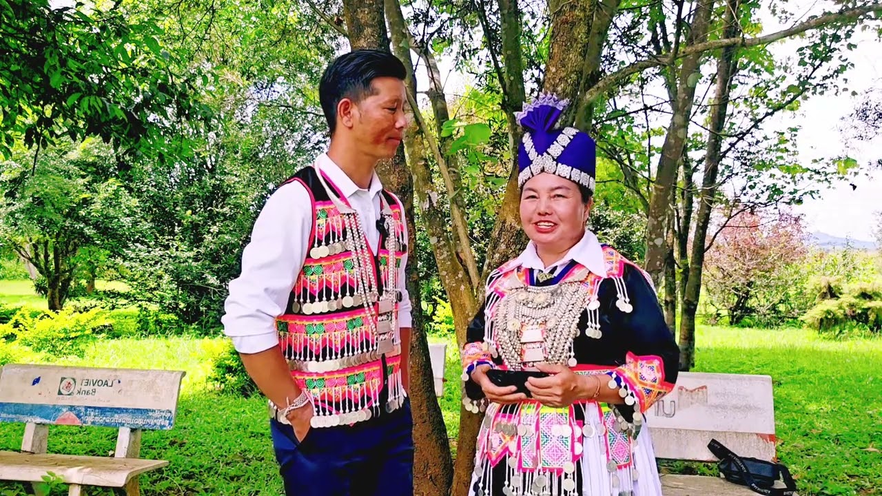 Phaj Thoj thiab Kaj siab Vaj kwv txhiaj