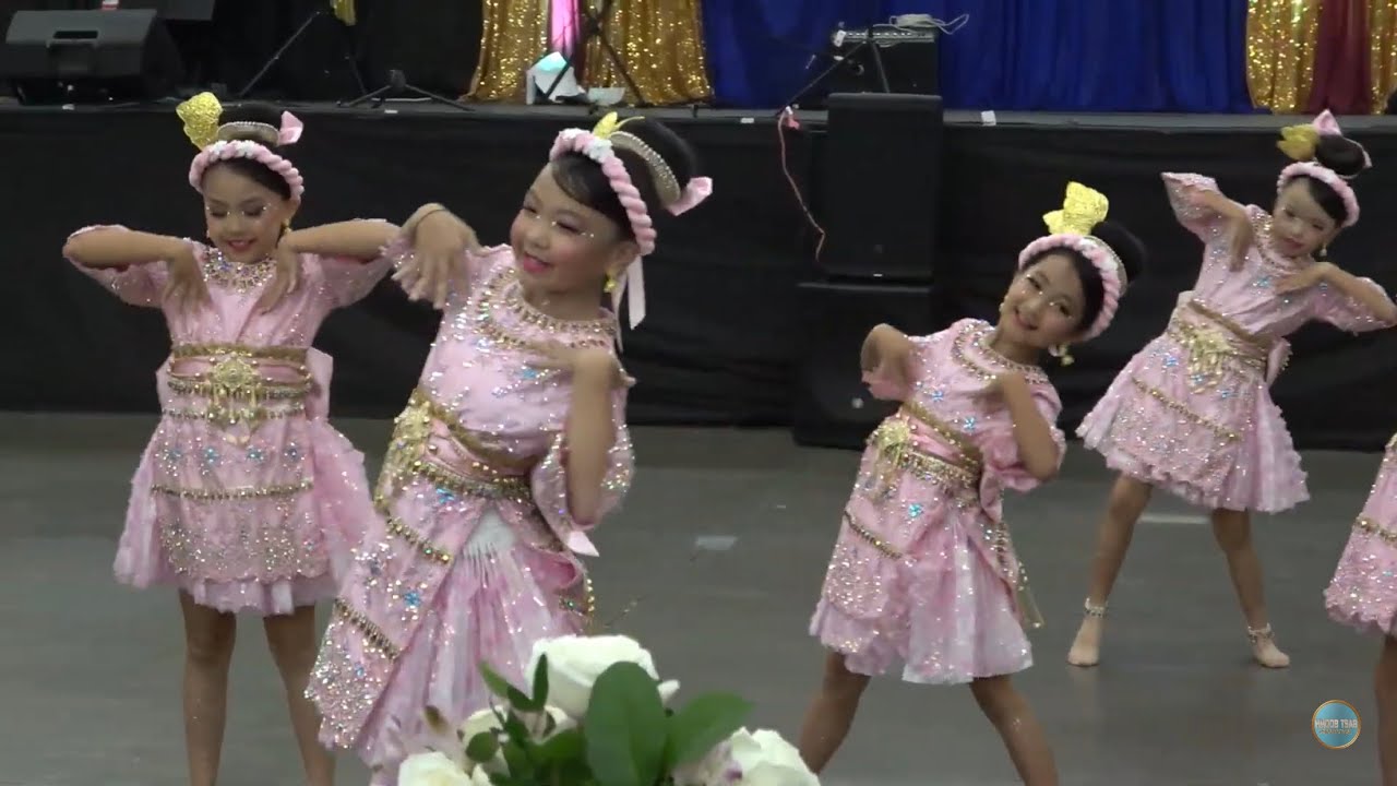 Stockton Hmong New Year 2025 26 Dance  Final round  Junior Group   Paj Xob Laim